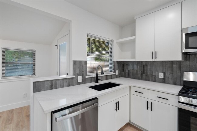 Building Photo - 406 Hammack Dr