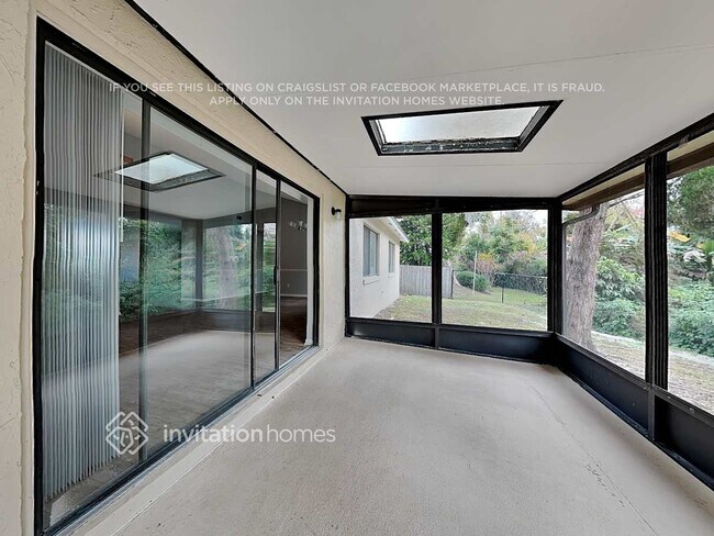 Building Photo - 517 Eastport Dr