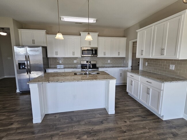 Building Photo - 202 Mutton Dr