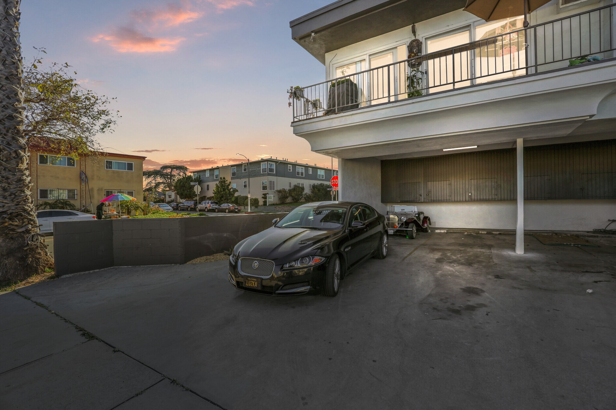 Building Photo - 8777 Cadillac Ave