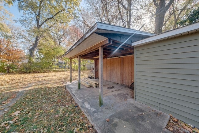 Building Photo - Fully remodeled 4 Bed / 2 bath ranch home