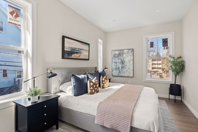 Building Photo - 28 Hansborough St