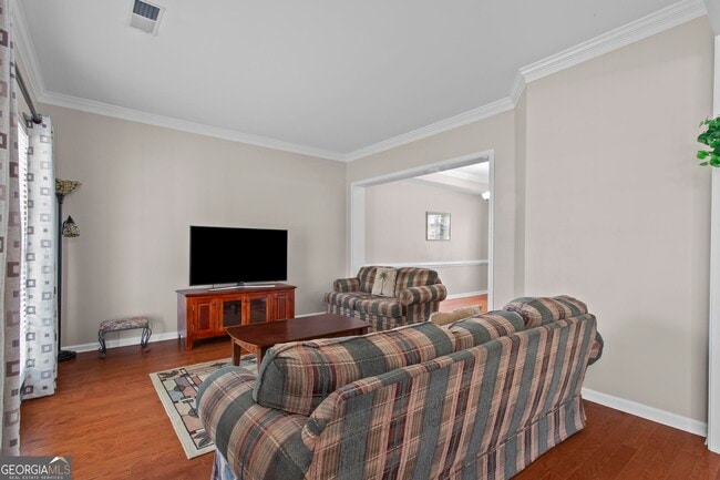 Building Photo - 304 Fairbrook Cir