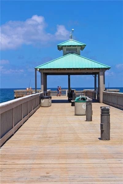Deerfield Beach International Fishing Pier - 123 Deer Creek Blvd