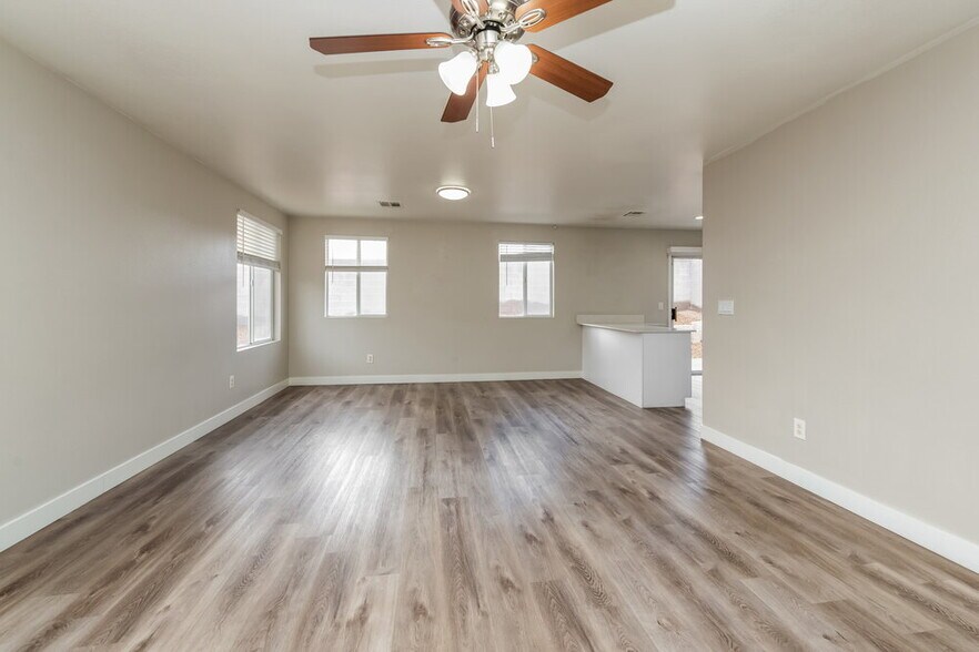 Building Photo - 523 Roberta Alecia Ave