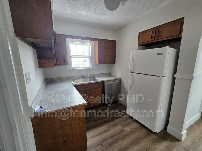 Building Photo - 15602 Delrey Ave