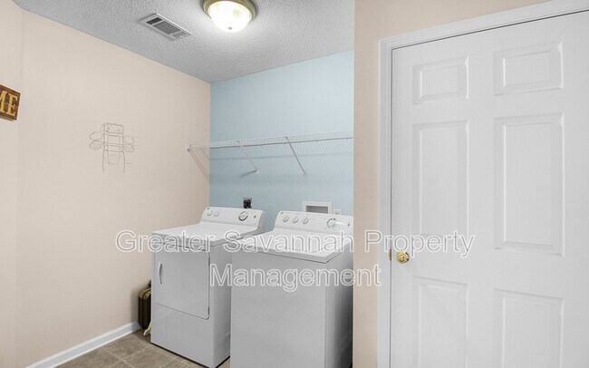 Building Photo - 141 Nandina Wy