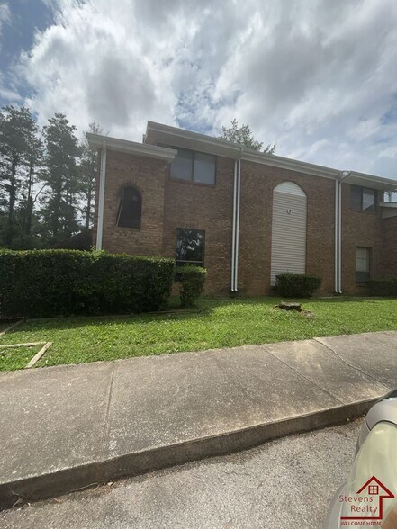 Primary Photo - 409 Oriole Dr