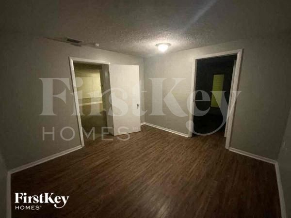 Building Photo - 3641 Windham Dr