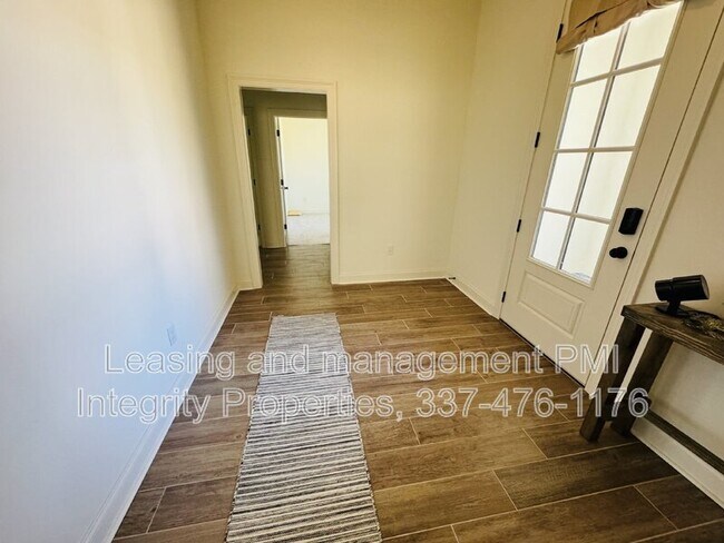 Building Photo - 117 Preston Rose Ln