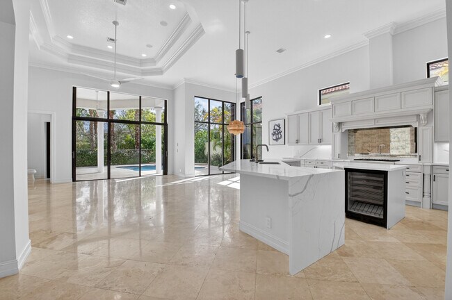 Building Photo - 17921 Villa Club Way