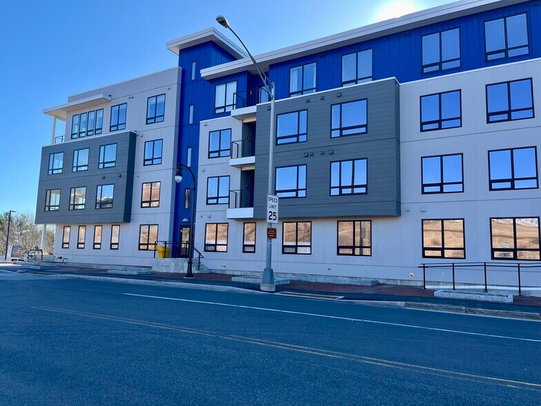 Building Photo - 218 Washington Ave
