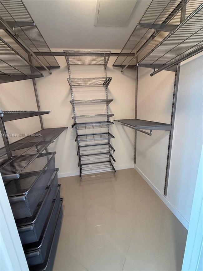 Building Photo - 465 Brickell Ave