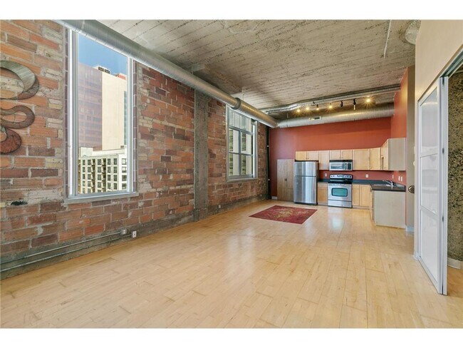 Building Photo - 521 S 7th St