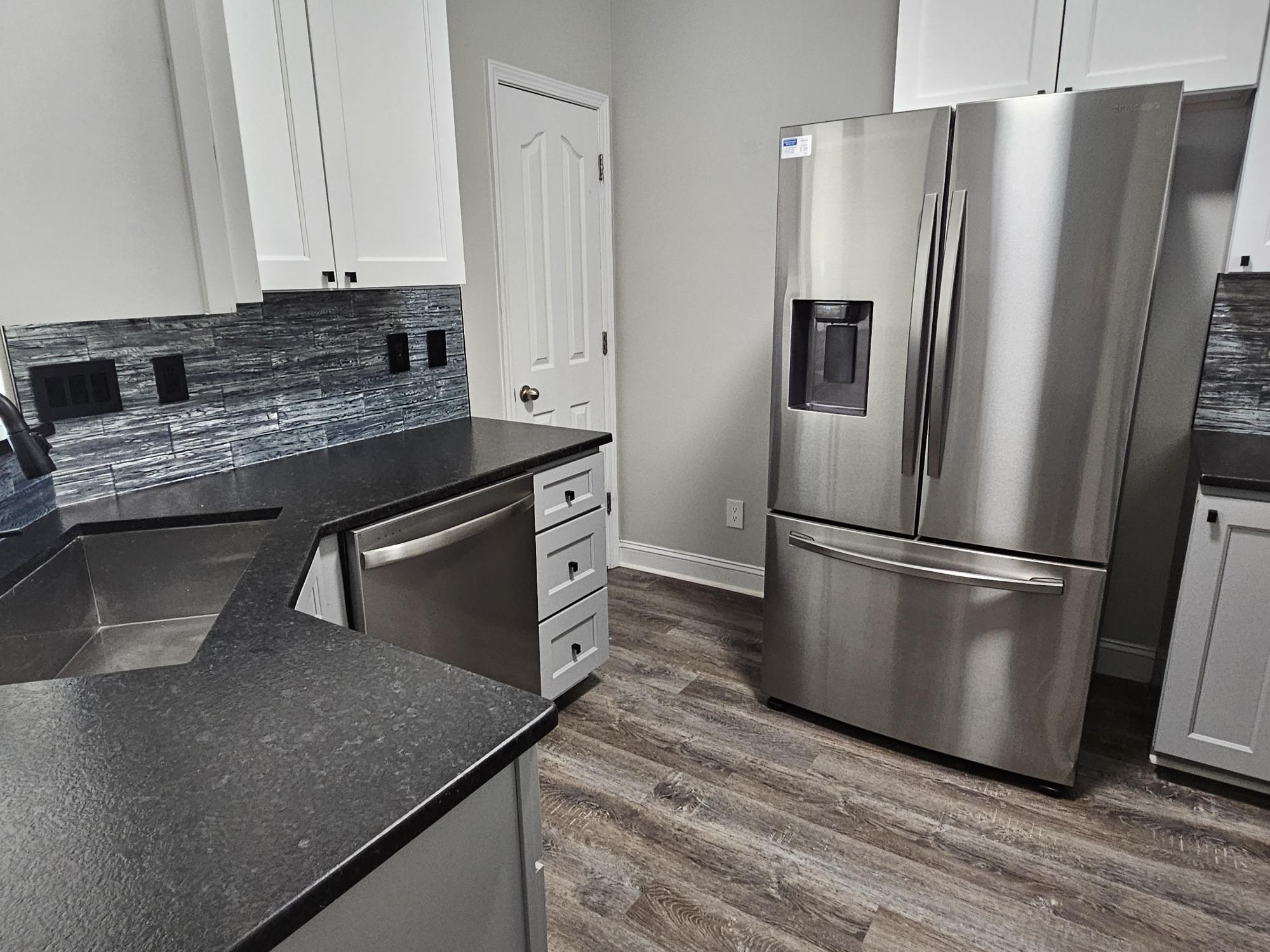 Building Photo - 5817 Fox Point Cir