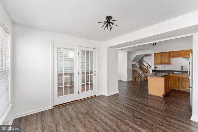 Building Photo - 7102 Finch Ln