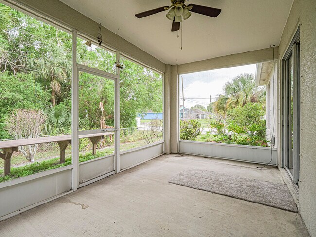 Building Photo - 7916 105th Ct