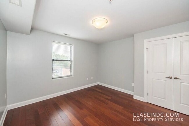 Building Photo - 1354 Euclid St NW