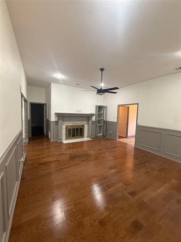 Building Photo - 1009 Village Wood Ct