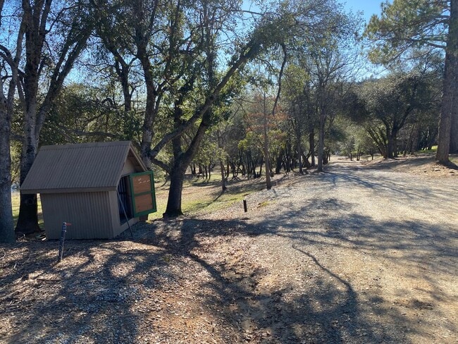 Building Photo - Beautiful 3-Bedroom Home with Bonus Room, Shop & 10 Acres!