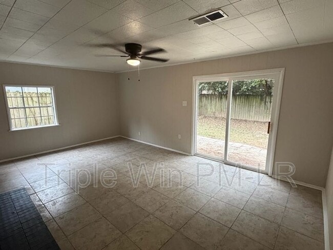 Building Photo - 10002 Stardust Trail