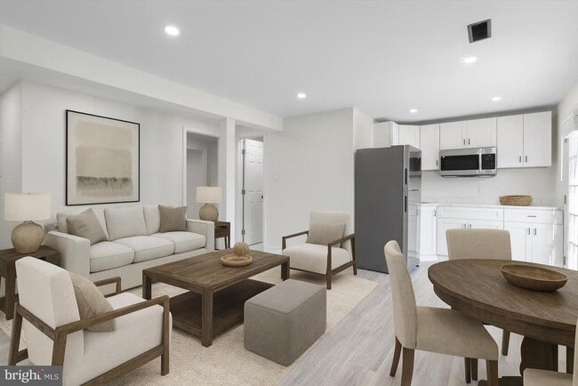 Building Photo - 7414 Pohick Rd