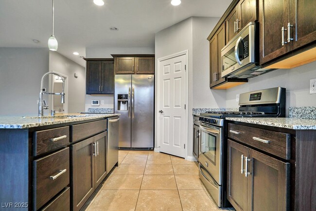 Building Photo - 6624 Salt Pond Bay St