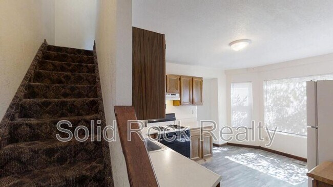 Building Photo - 511 E Cache La Poudre St