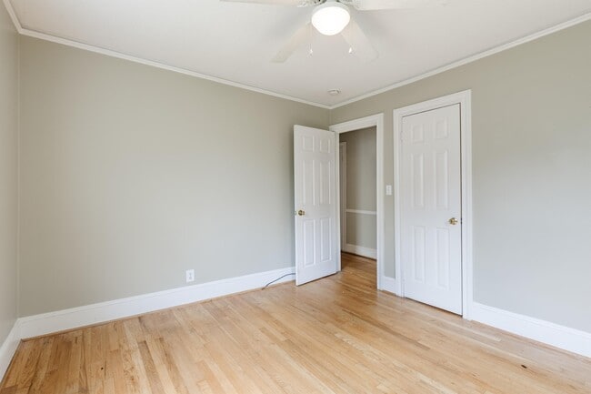 Building Photo - 119 Merrilat Ave