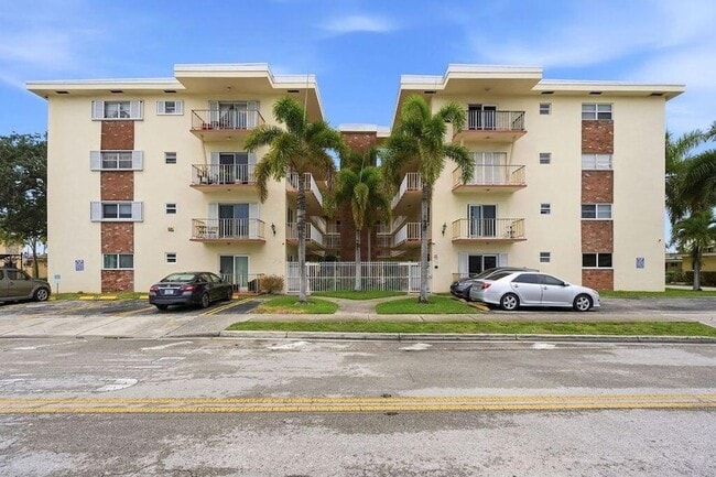 Building Photo - 1747 Rodman St
