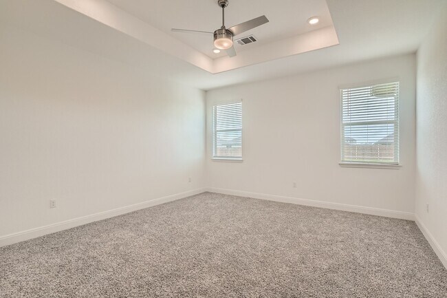 Building Photo - 16805 Lemonia Cove