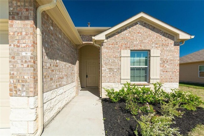 Building Photo - 216 Hess Dr
