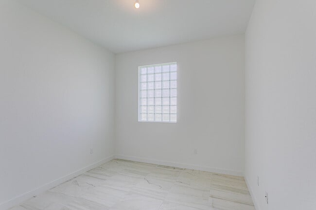 Building Photo - 7188 Trotwood Ln