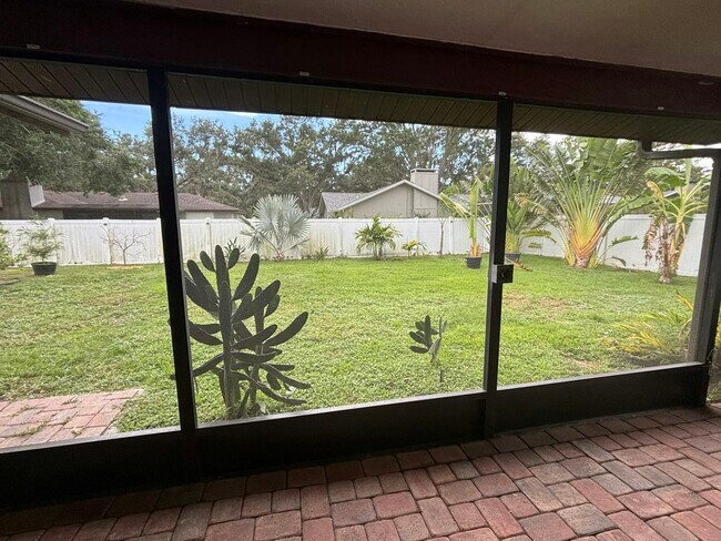 Building Photo - 4250 Marlowe Dr