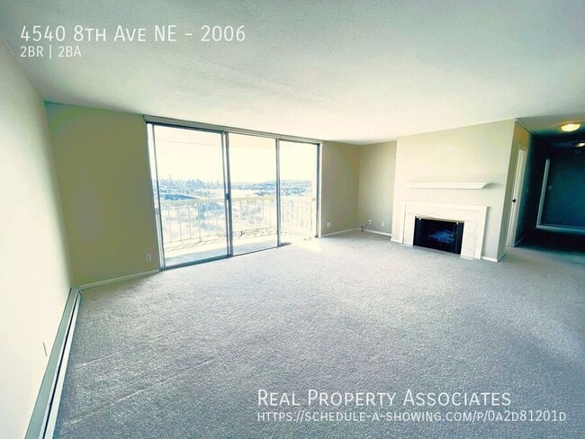 Building Photo - 4540 8th Ave NE