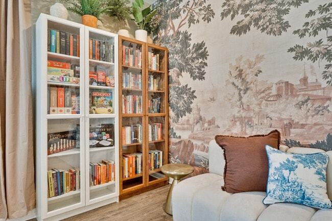 Building Photo - 6402 Tamalpais Ave