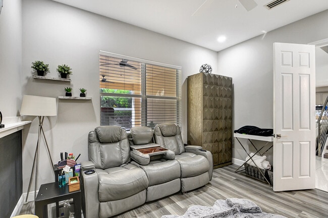 Building Photo - 8952 Cypress Grove Ln