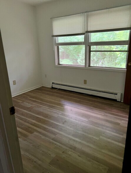 Primary Photo - 61 Park St