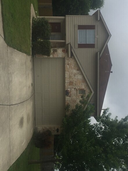 Building Photo - 8129 Lalew Cove