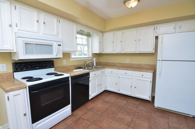 Building Photo - 4924 Teton Dr