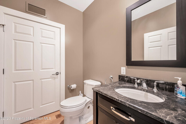 Building Photo - 509 Bogart Pl