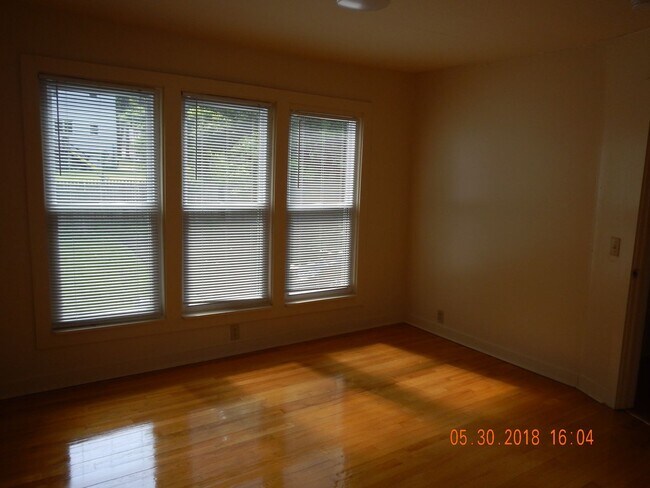 Building Photo - 430 Westcott St