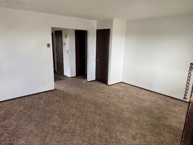 Building Photo - 2215 9th Ave