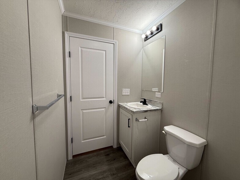 Building Photo - 29649 Cambridge Ct