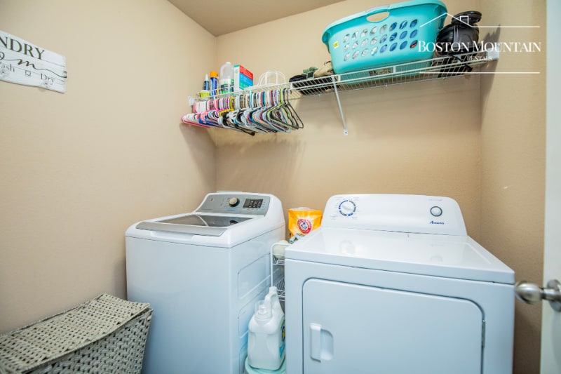 Building Photo - 1121 Apollo Dr