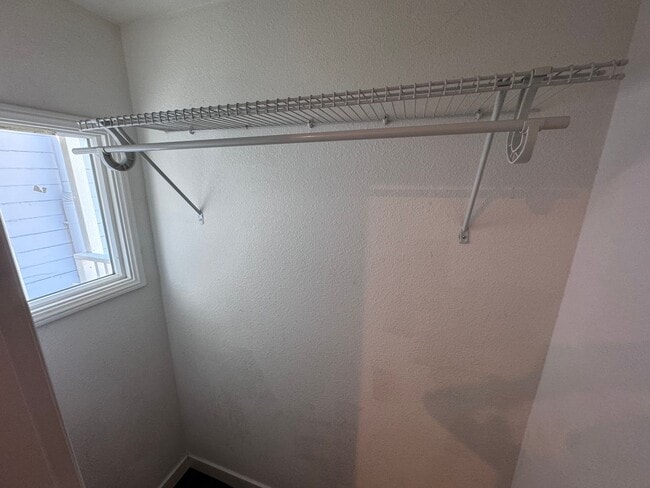 Building Photo - 3 BED/2 BATH HOME UPPER UNIT AVAIABLE FOR RENT IN OAKLAND, CA!!!! INCLUDING $500 OFF FIRST MONTHS...