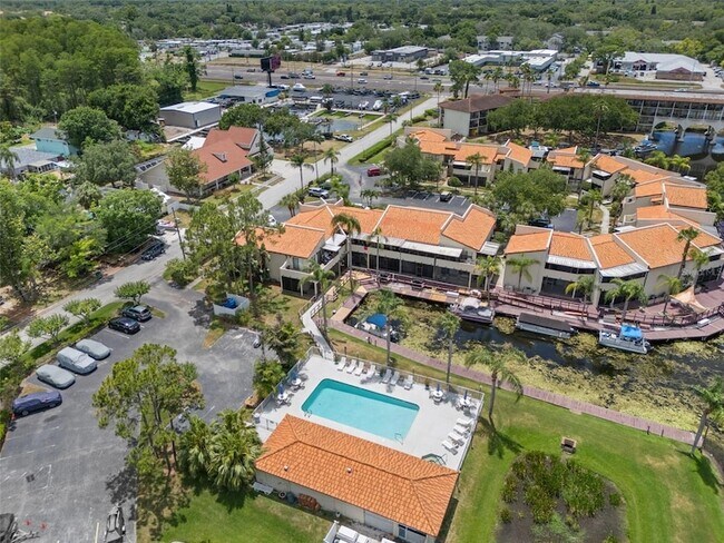Building Photo - 2571 Cyprus Dr