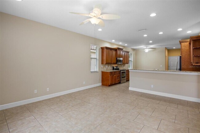Building Photo - 6255 Sturbridge Ct