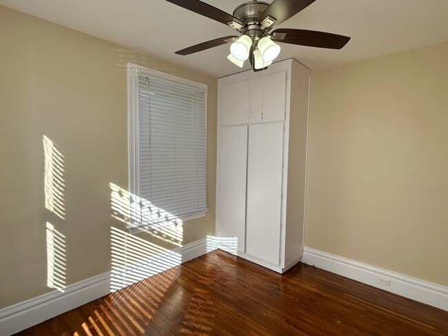 Building Photo - SPACIOUS 2 BD 1 BA W/ ASSIGNED GARAGE & STORAGE | UTILITIES INCLUDED