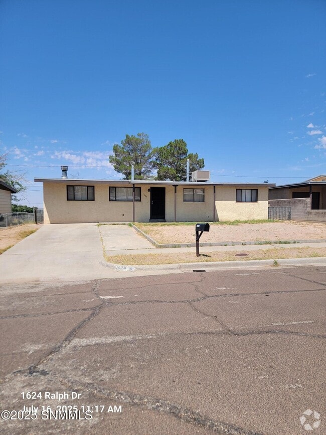 Building Photo - 1624 Ralph Dr